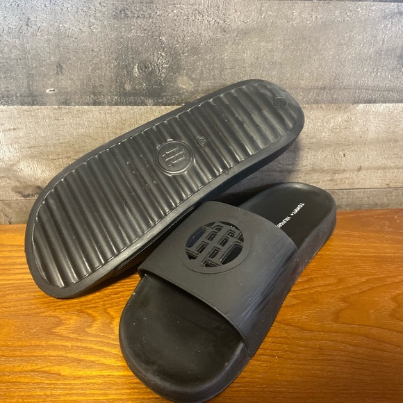 Tommy Hilfiger Shoes - Tommy Hilfiger Ladies Black Logo Slide Sandals size 9